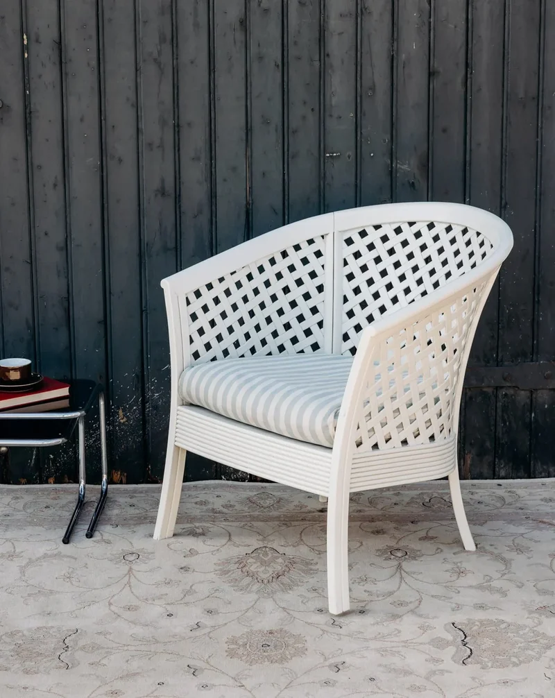 Jakob, le fauteuil en plastique tressé N°1209