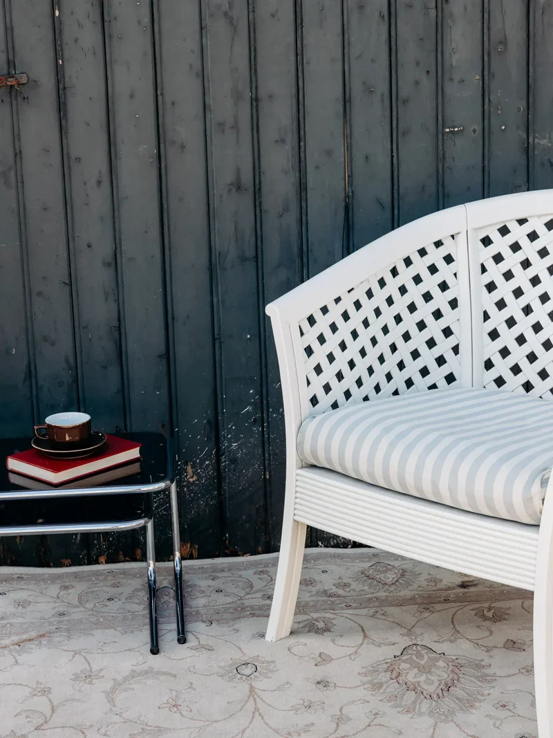Jakob, le fauteuil en plastique tressé N°1209