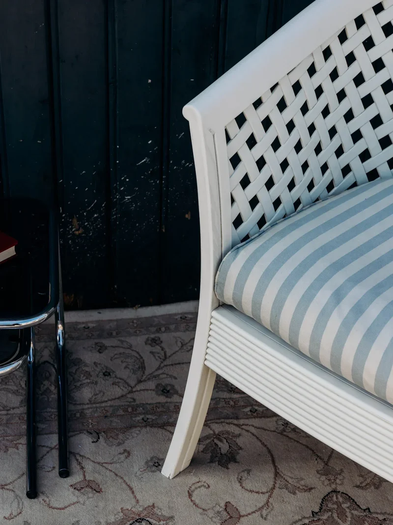 Jakob, le fauteuil en plastique tressé N°1209