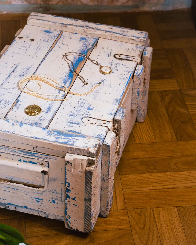 Lucien, la caisse en bois N°143