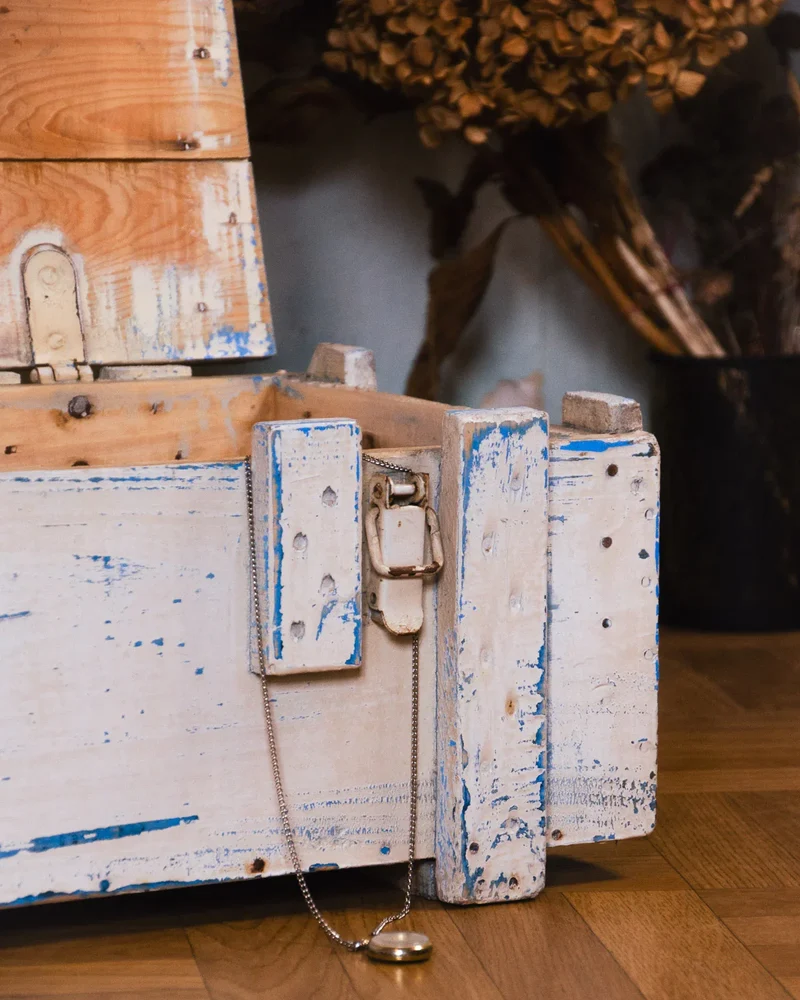Lucien, la caisse en bois N°143