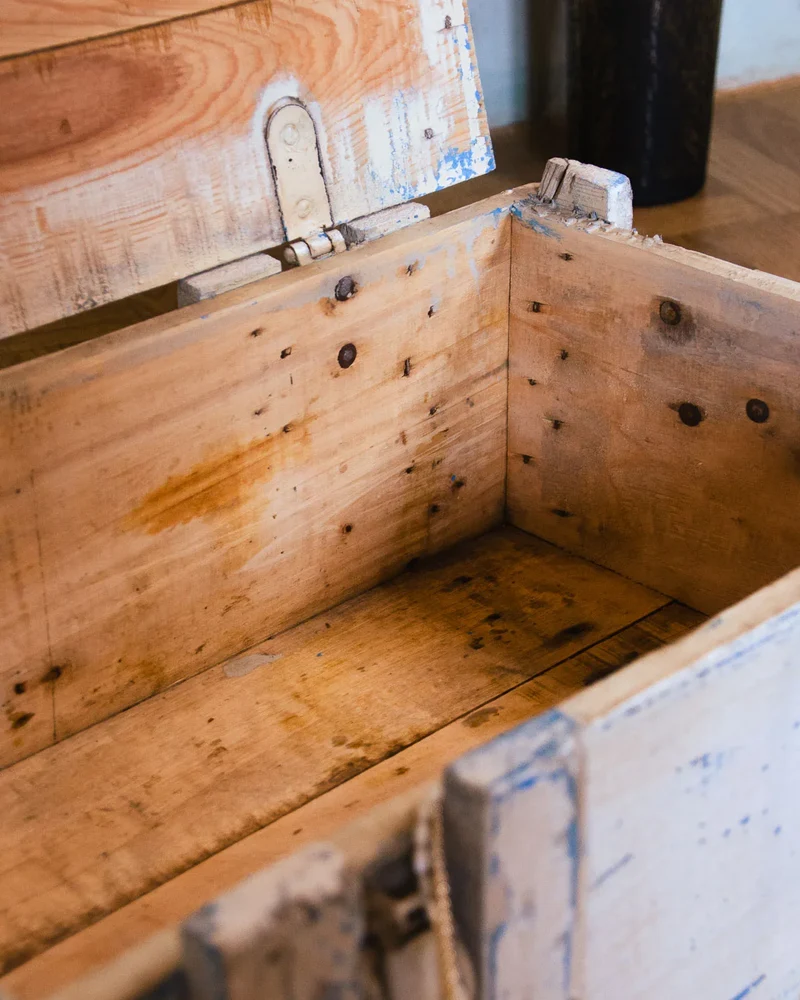 Lucien, la caisse en bois N°143