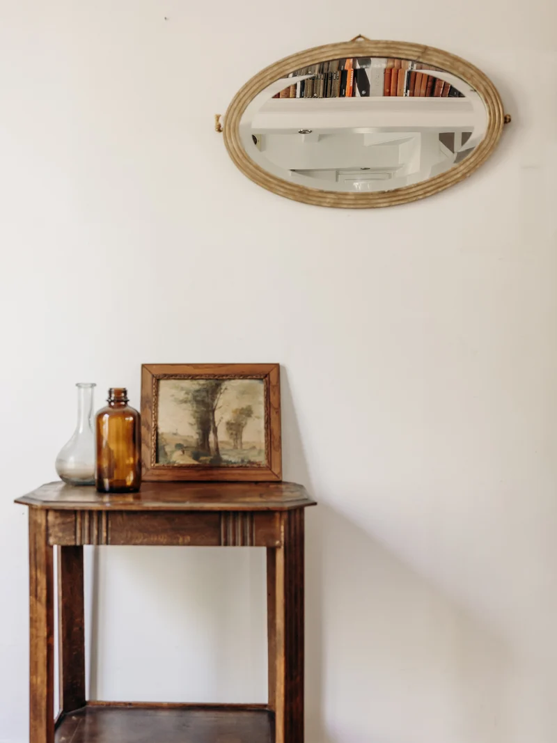 Georges, le miroir ovale peint beige N°1127