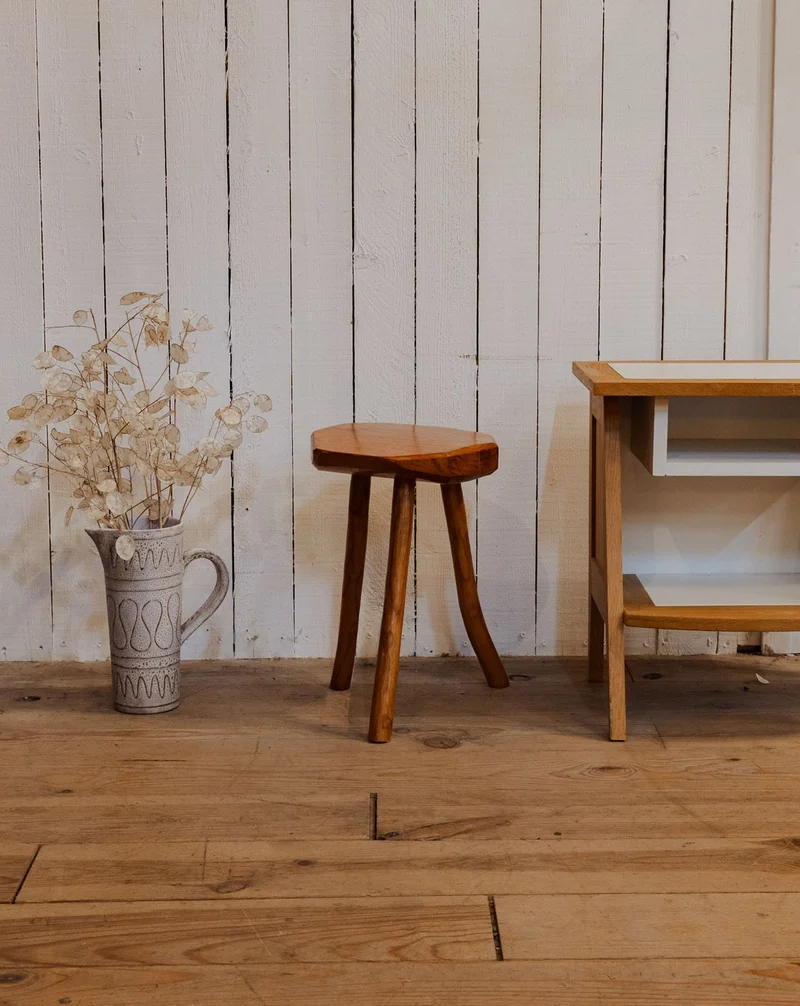 Regis, le tabouret en bois N°1352
