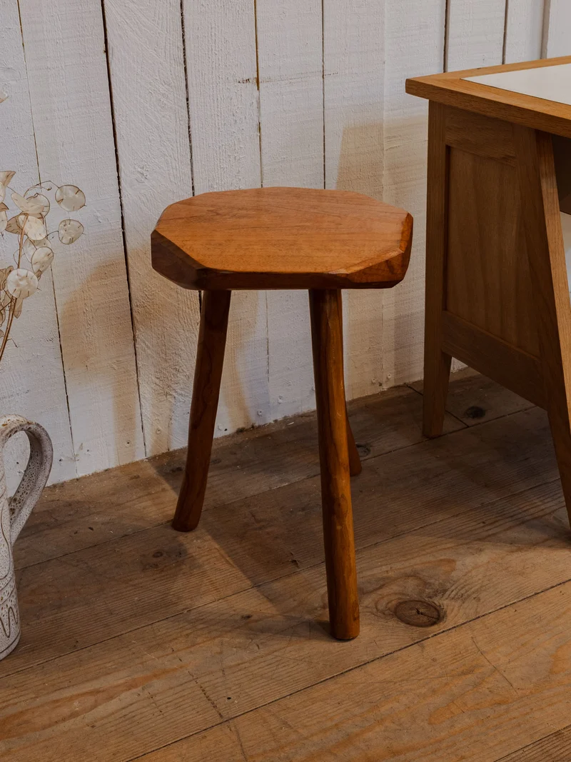 Regis, le tabouret en bois N°1352