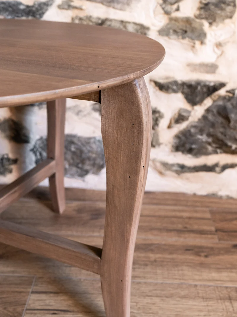 Donna, la table basse cirée en bois massif N°995