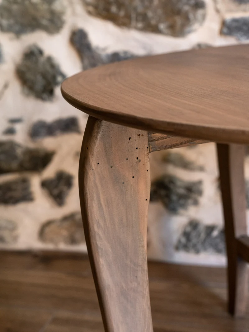 Donna, la table basse cirée en bois massif N°995