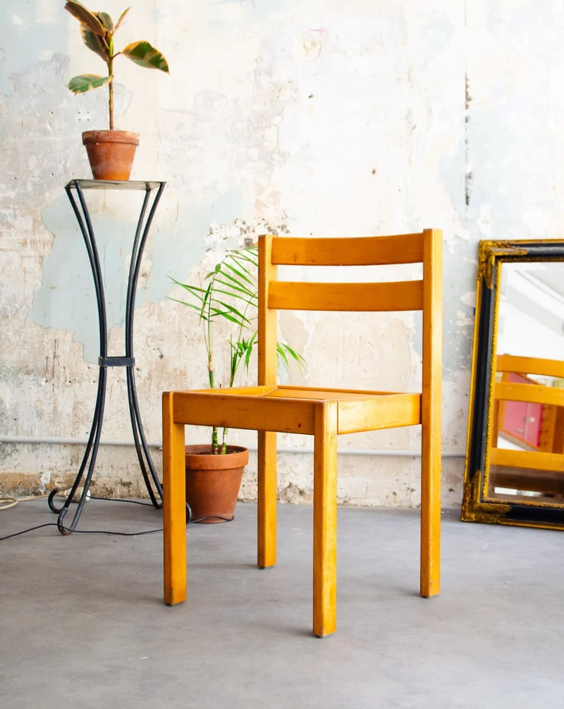 Alma, la chaise en bois clair minimaliste N°1539