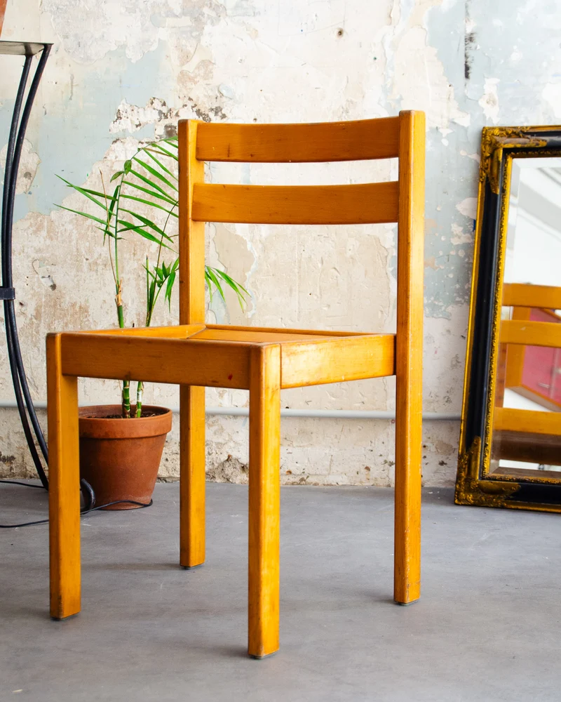 Alma, la chaise en bois clair minimaliste N°1539