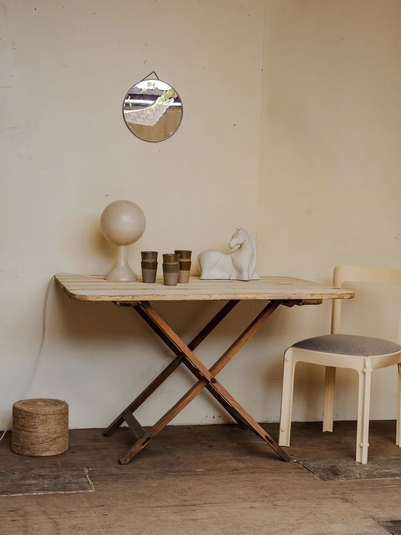 Romy, la table à manger pliante en bois N°1388