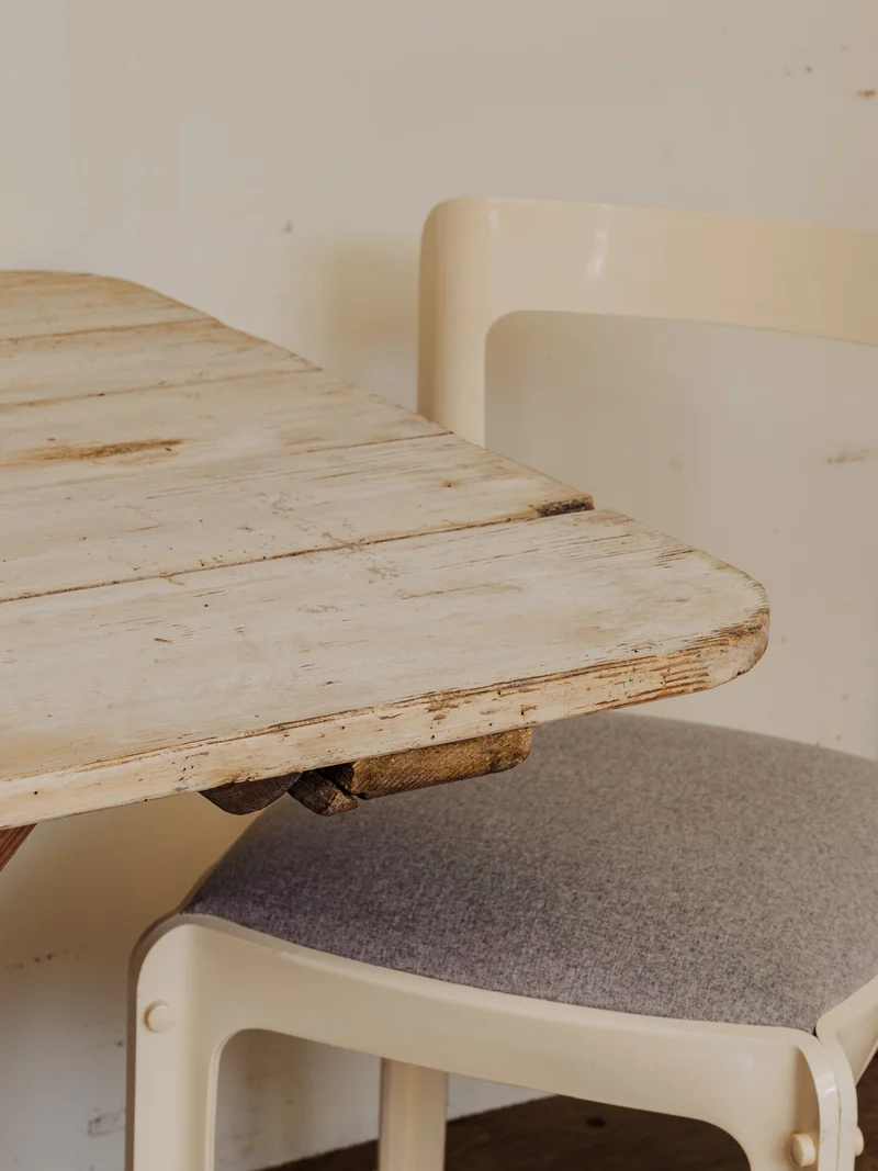 Romy, la table à manger pliante en bois N°1388