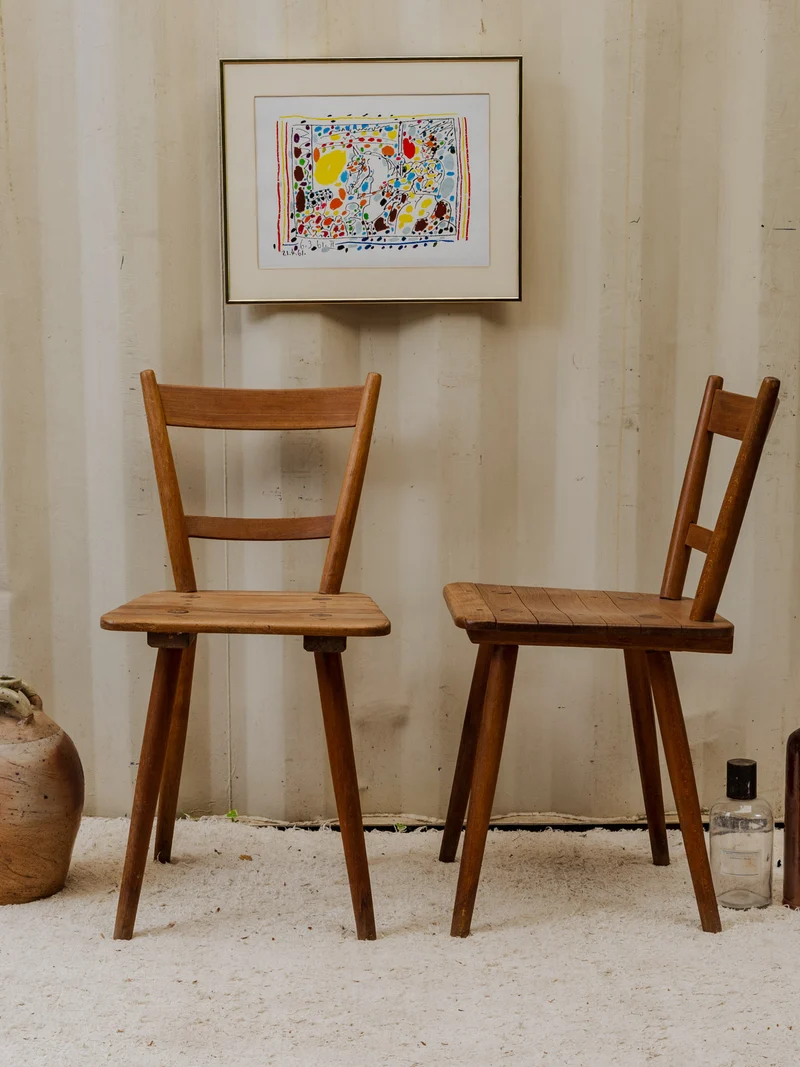 Claude, la paire de chaises en bois N°1279