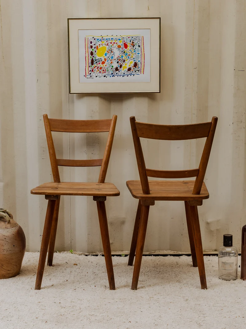 Claude, la paire de chaises en bois N°1279