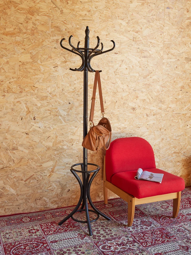 Max, le porte-manteau en bois N°334