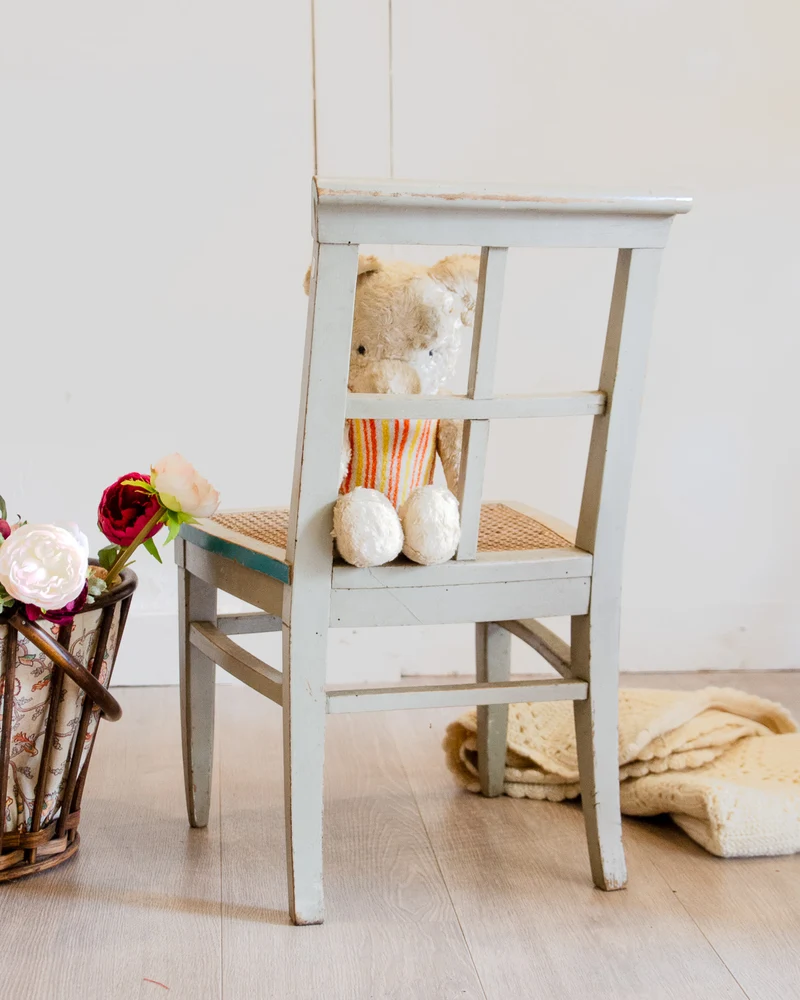 Ernestine, la chaise pour enfant en bois et cannage N°346