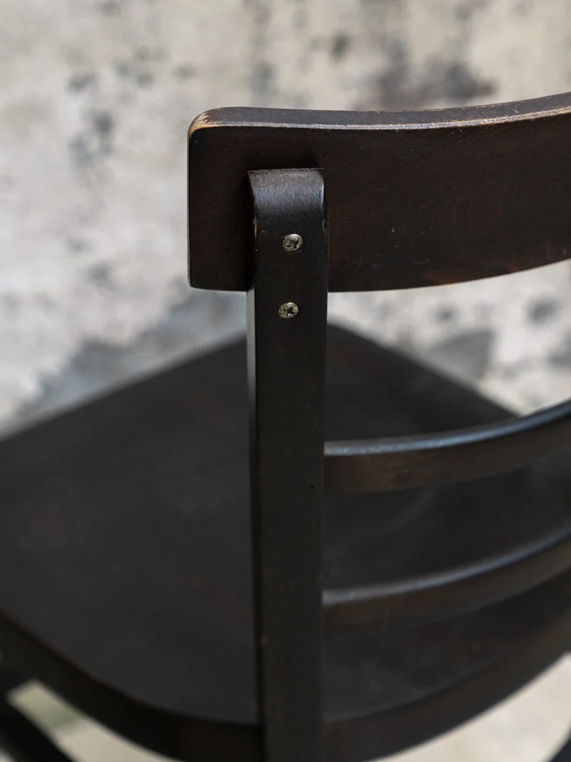 Claude, la paire de chaises en bois N°1261