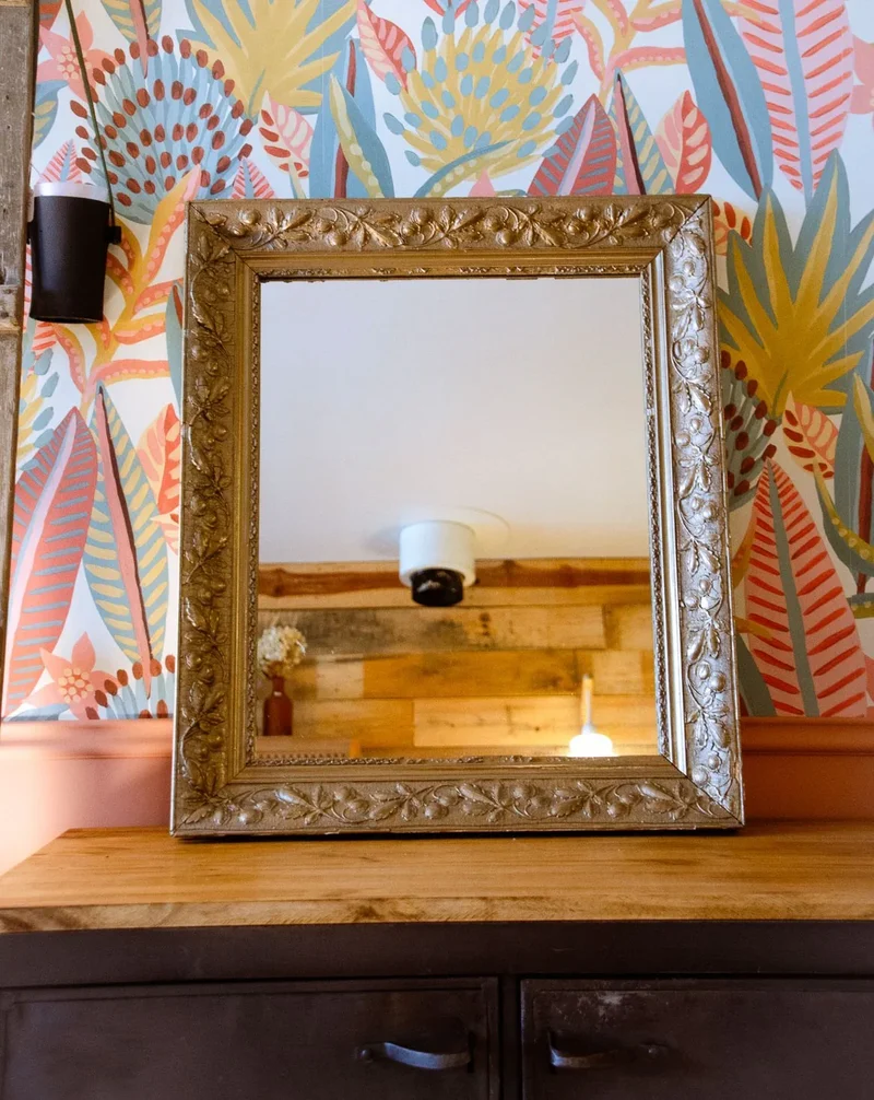 Georges, le miroir en plâtre doré N°1147