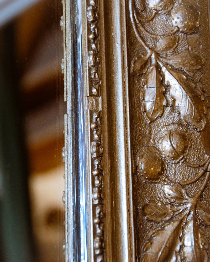 Georges, le miroir en plâtre doré N°1147