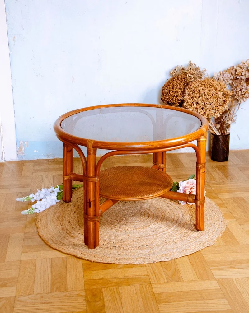 Léonie, la table basse en rotin et verre fumé N°912