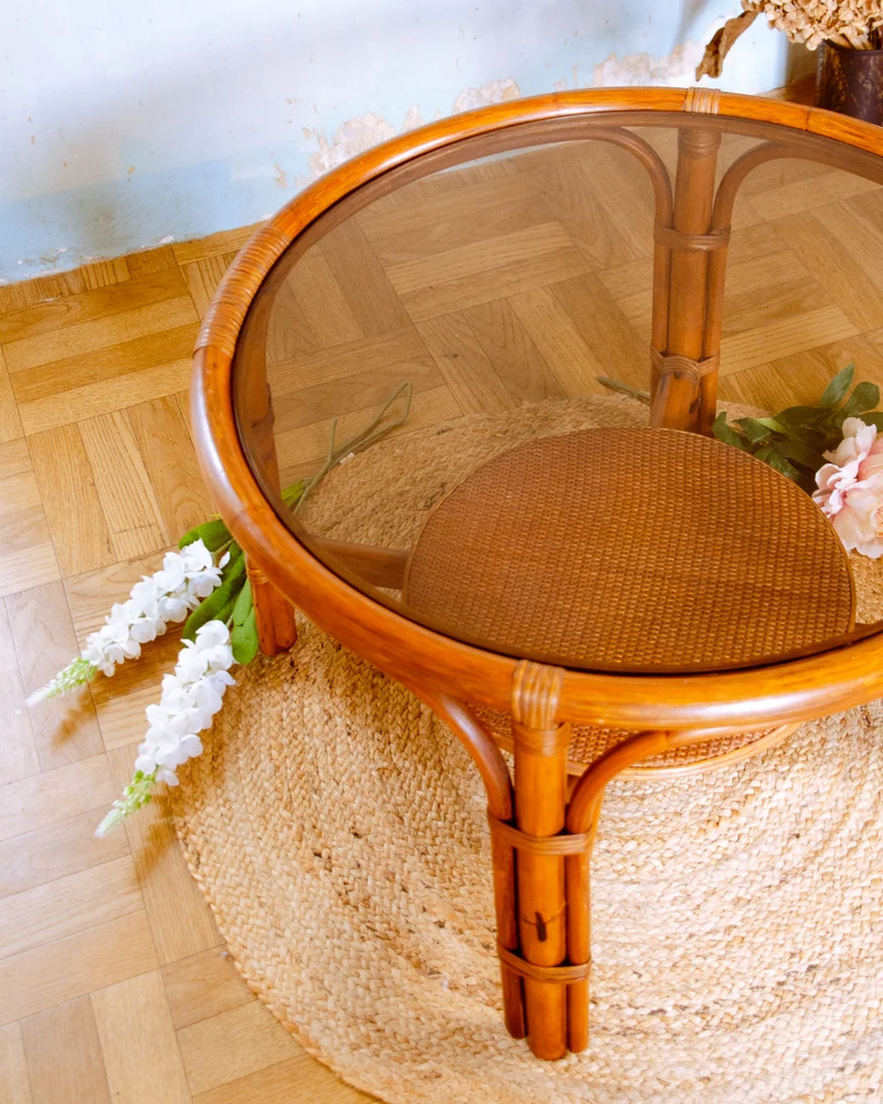 Léonie, la table basse en rotin et verre fumé N°912