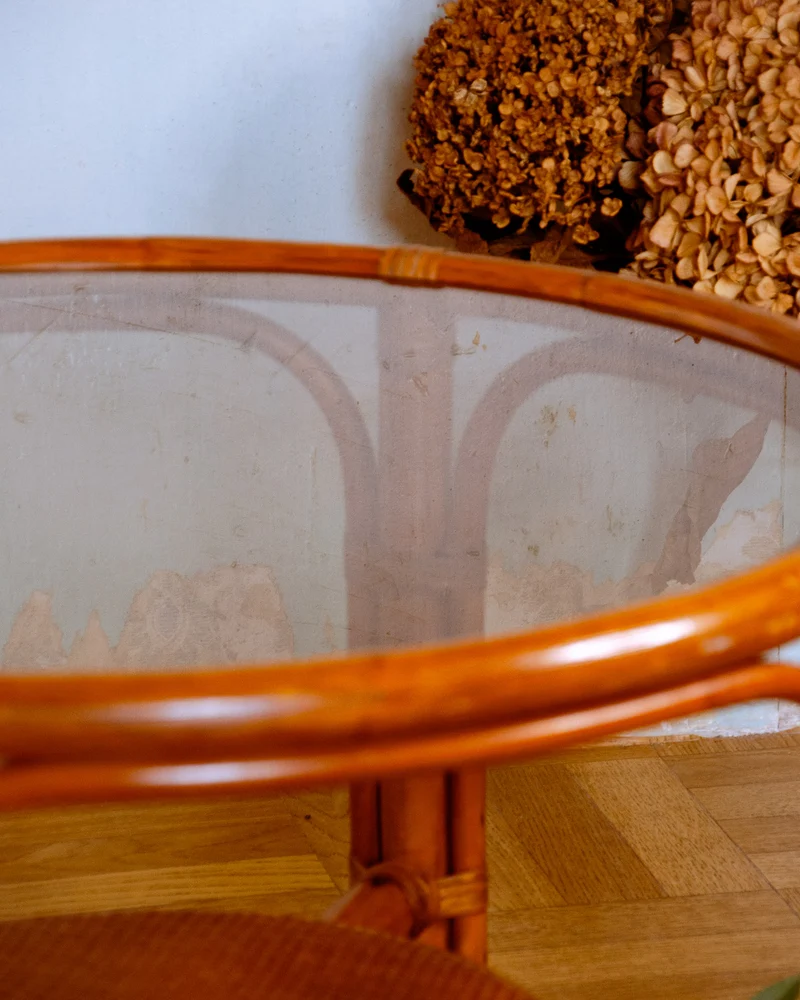 Léonie, la table basse en rotin et verre fumé N°912