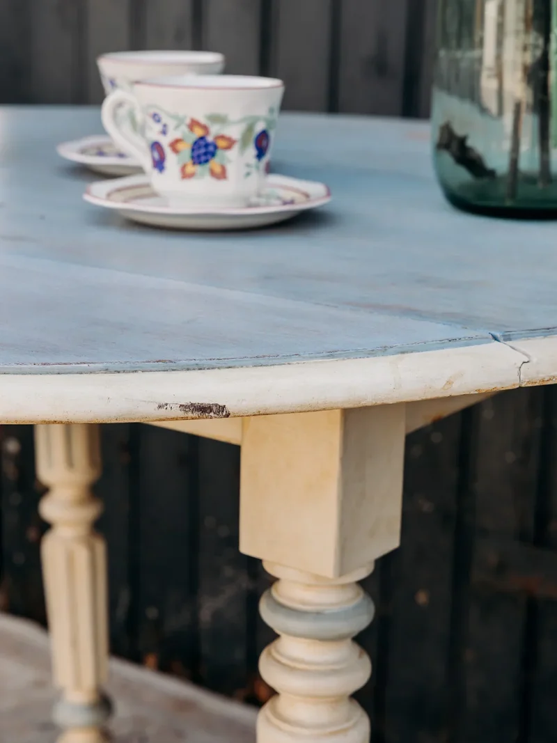 Romy, la table à manger à volets N°1332