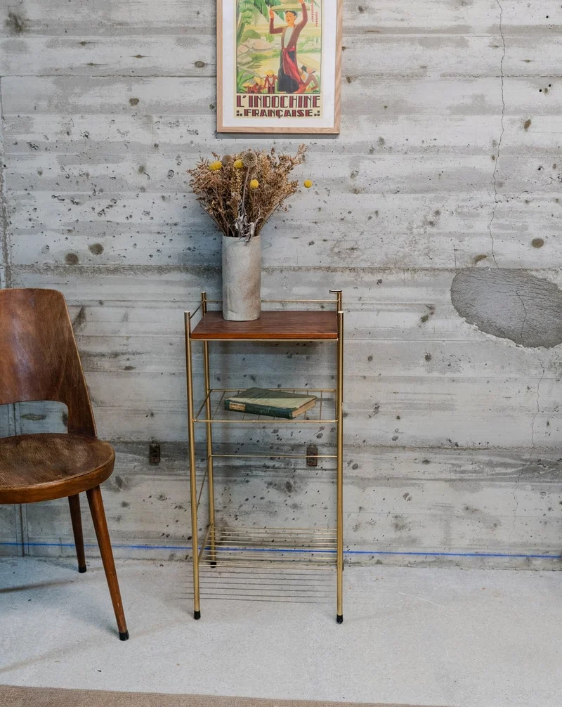 Hanna, la table d'appoint en bois et métal N°1346