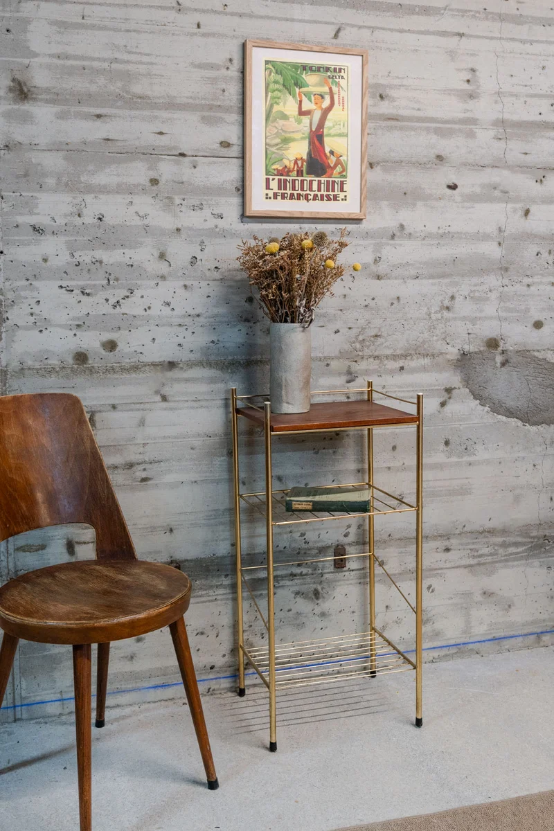 Hanna, la table d'appoint en bois et métal N°1346