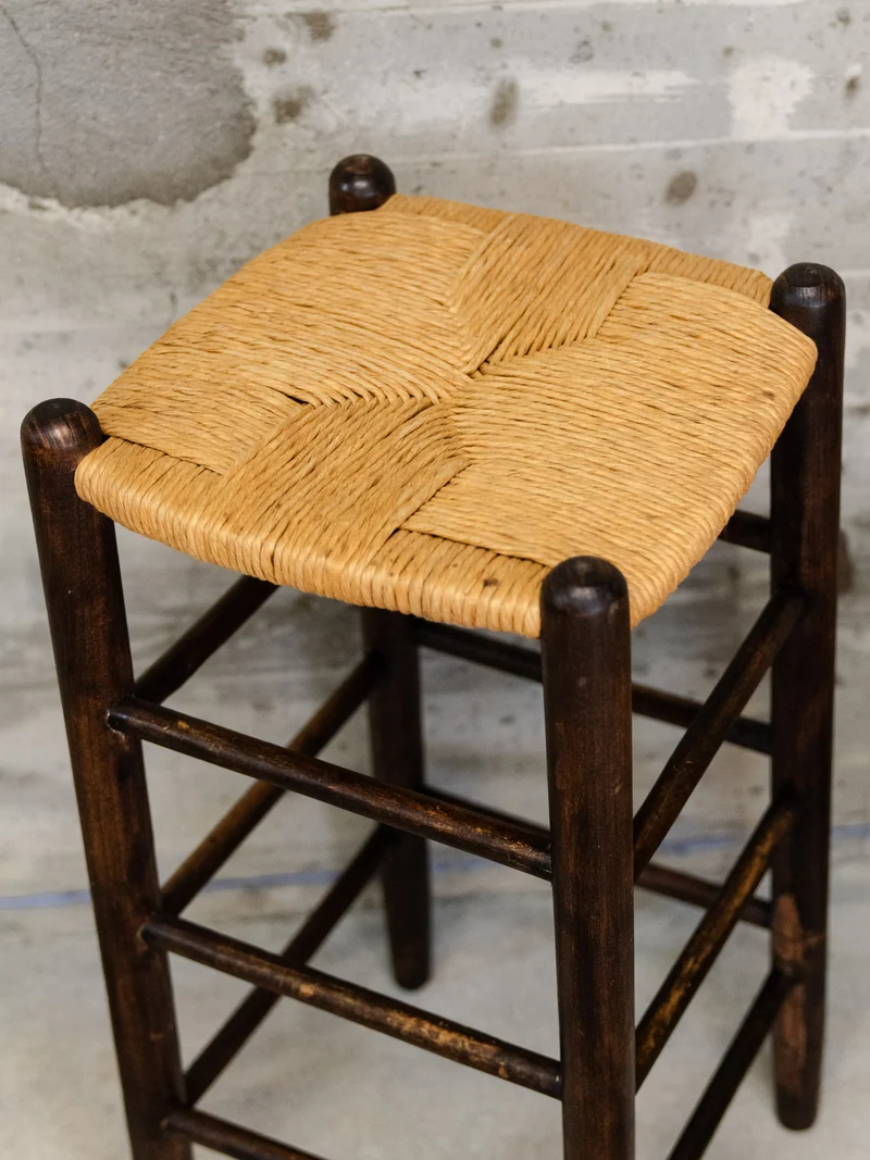 Gaston, le tabouret de bar en paille et en bois N°168