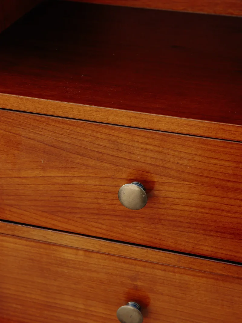 Odile, la table de chevet large en bois N°1330