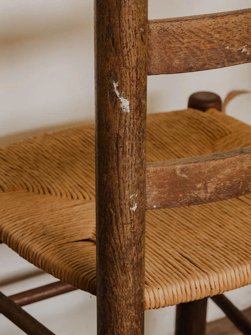 Claude, la paire de chaises en bois N°1241