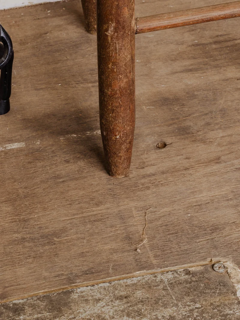 Claude, la paire de chaises en bois N°1241