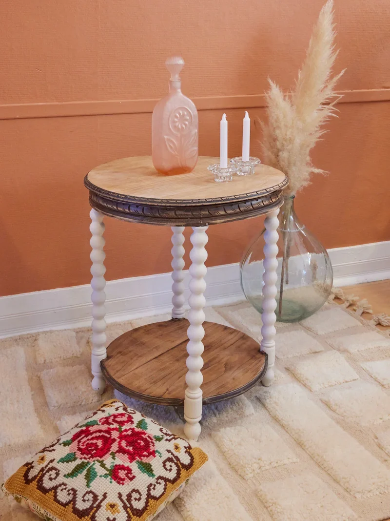 Francine, la table d'appoint en bois N°809