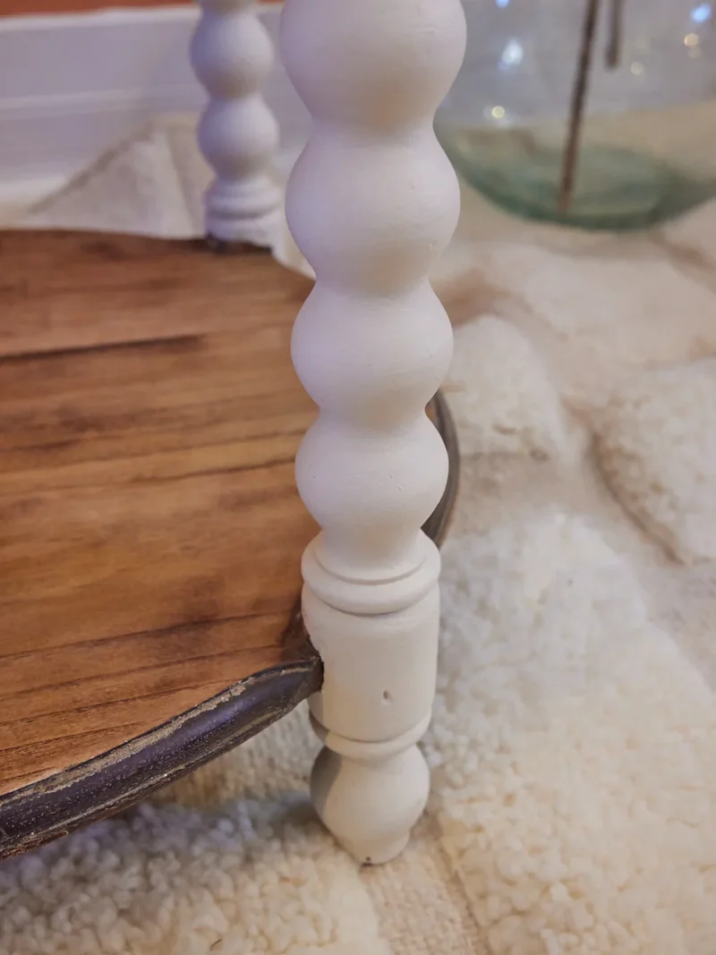 Francine, la table d'appoint en bois N°809