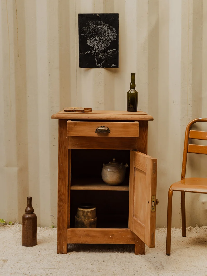 Gilbert, le petit buffet en bois N°1522