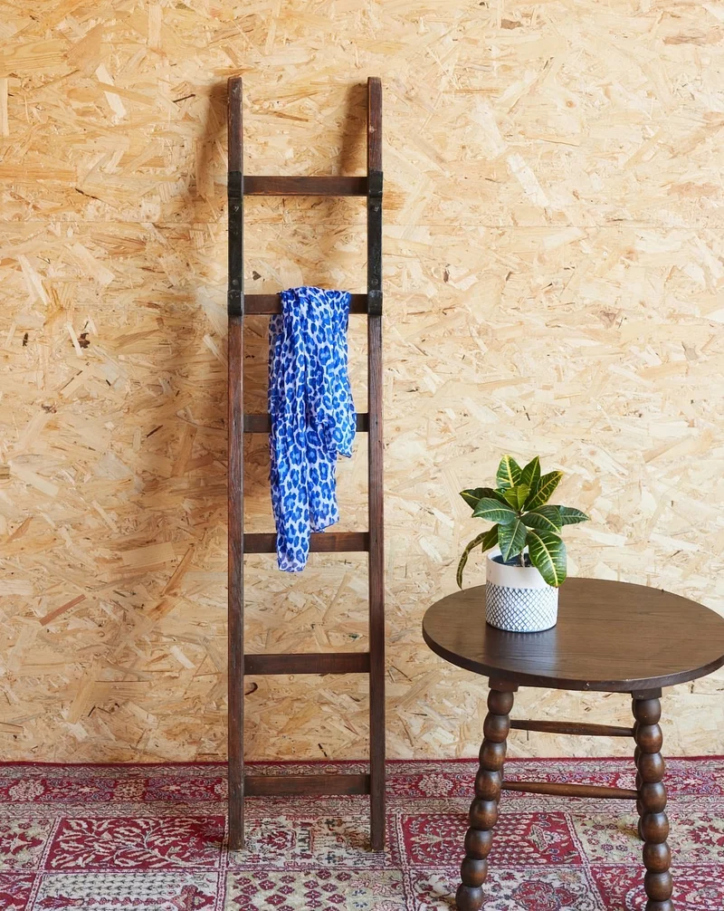 Angela, l'échelle en bois N°21