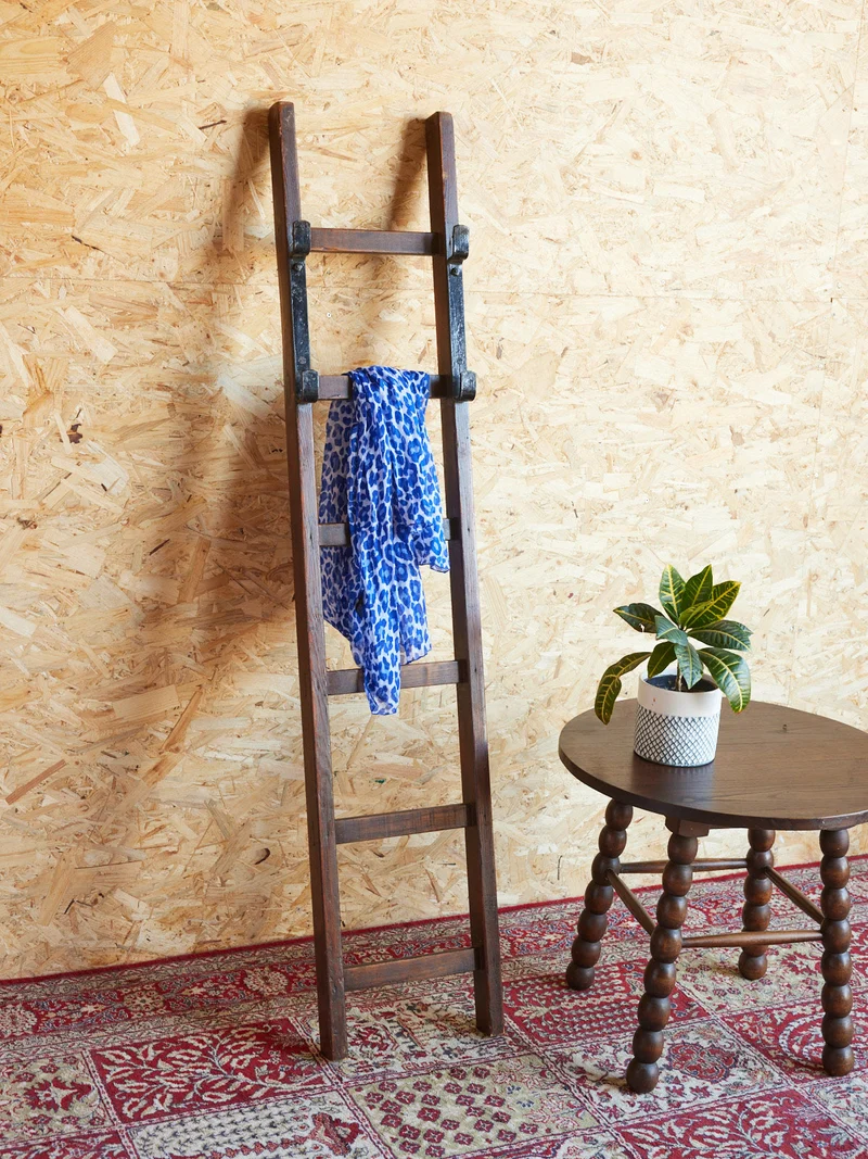 Angela, l'échelle en bois N°21