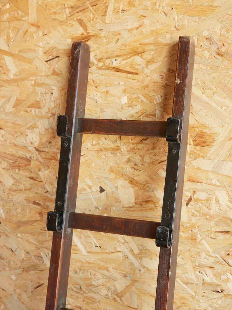 Angela, l'échelle en bois N°21