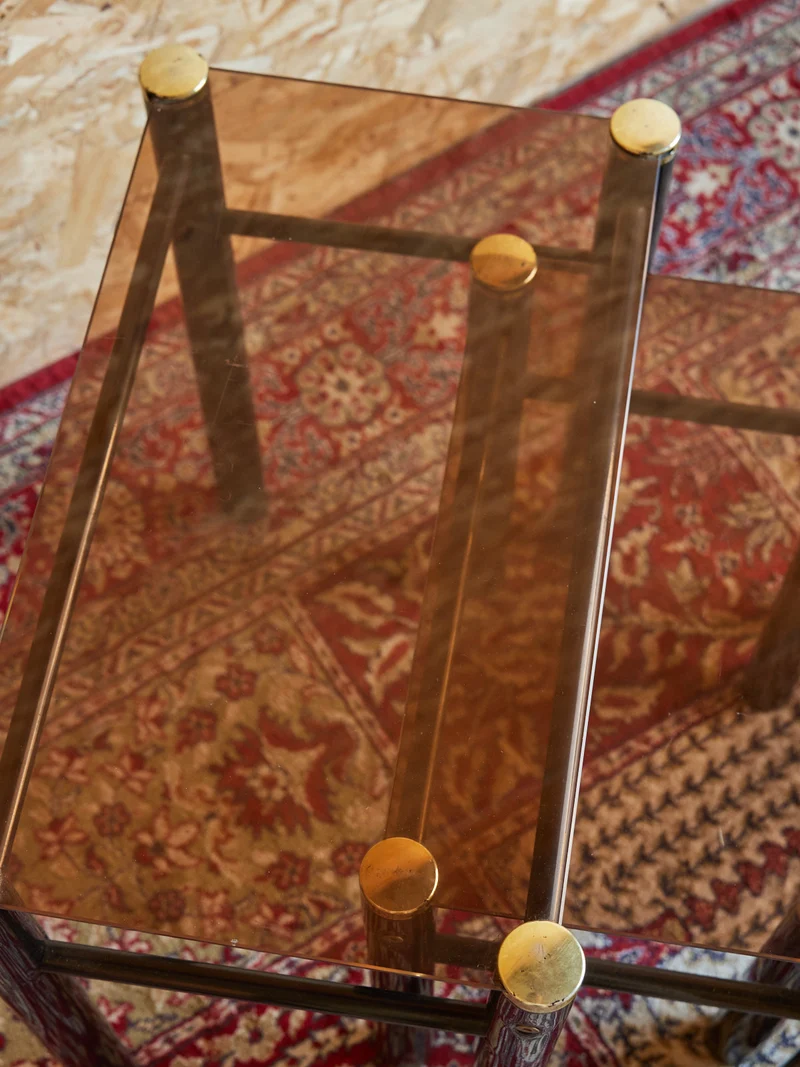 Barbara, la table gigogne en verre fumé N°157