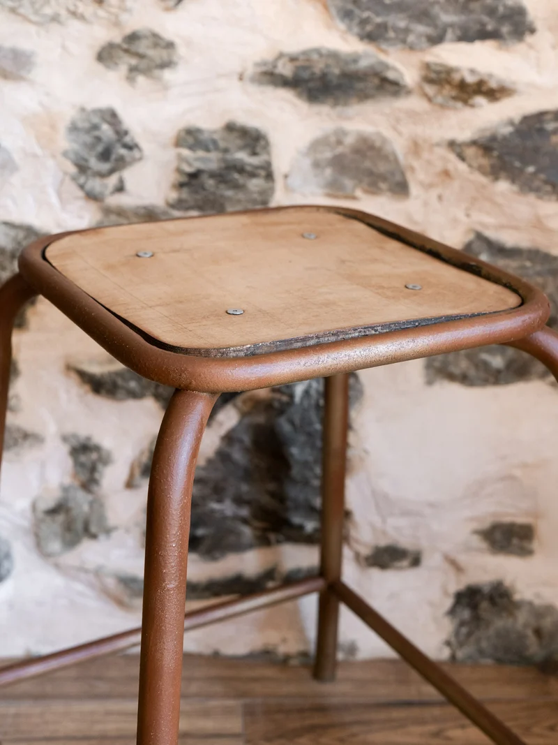 Regis, le tabouret en bois et métal N°1355