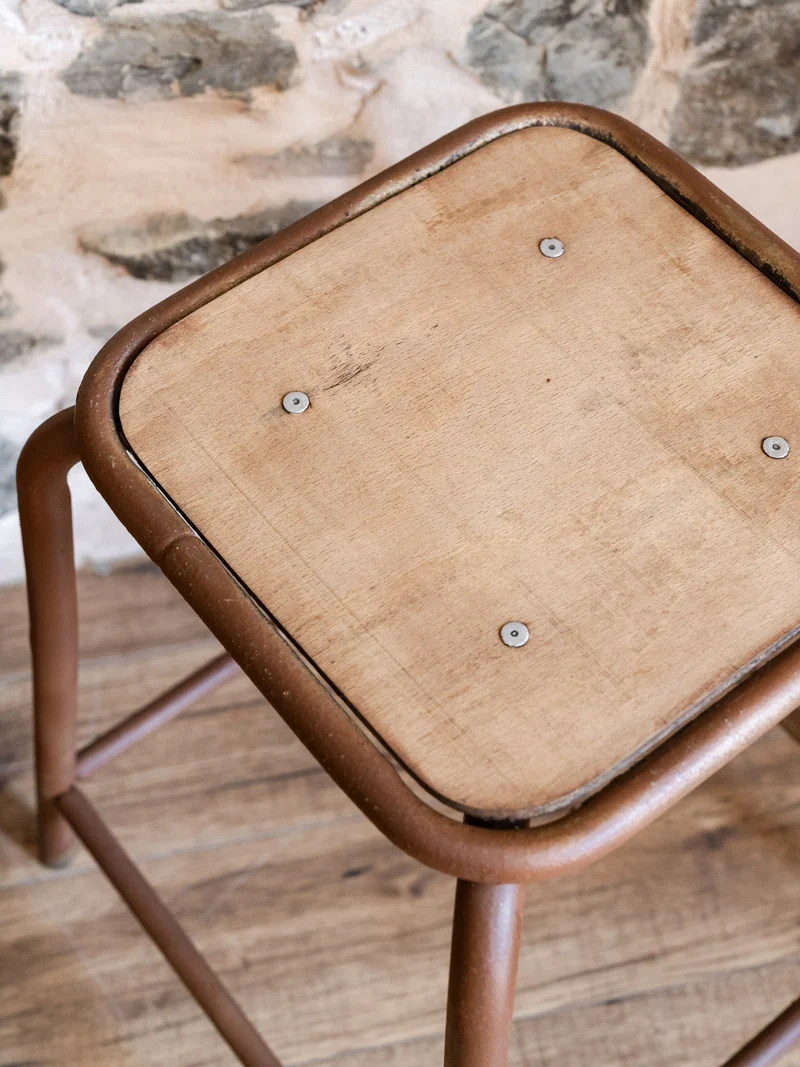 Regis, le tabouret en bois et métal N°1355