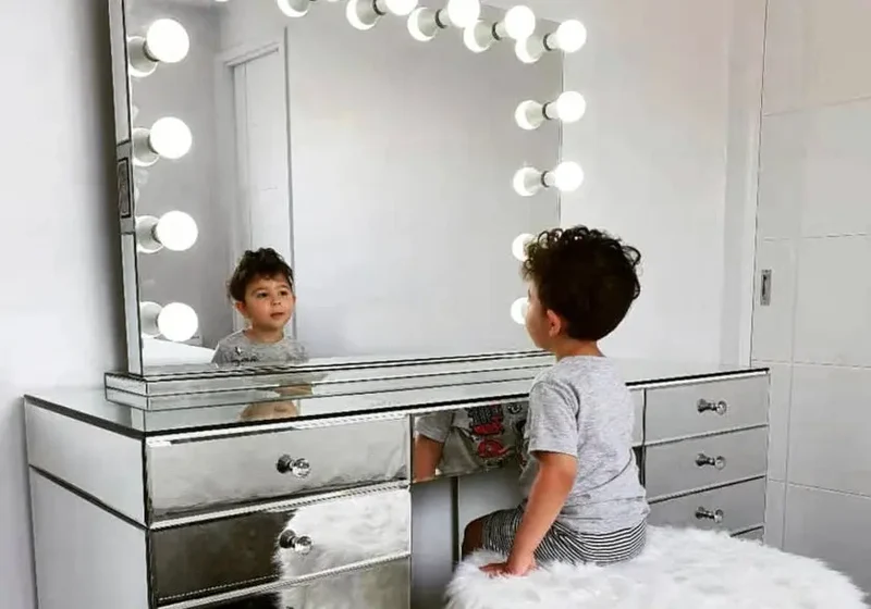 Coiffeuse en miroir design - Spot