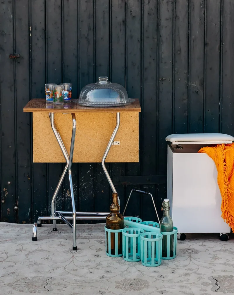 Romy, la table à manger en formica N°1327