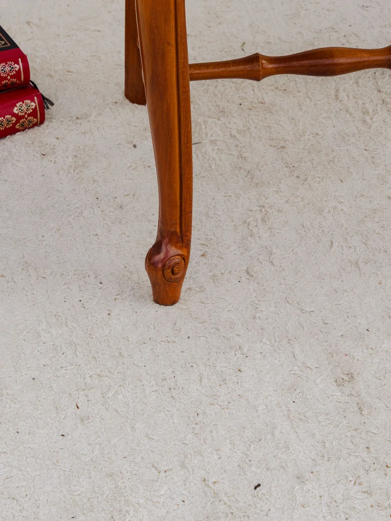 Claude, la chaise en bois et tissu à motifs N°1238