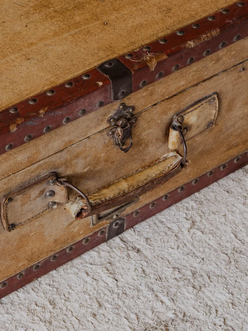 Lucienne, la valise vintage en bois N°297