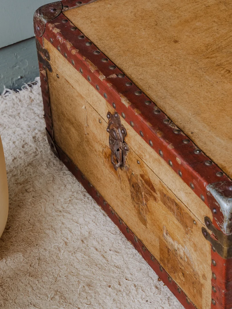 Lucienne, la valise vintage en bois N°297