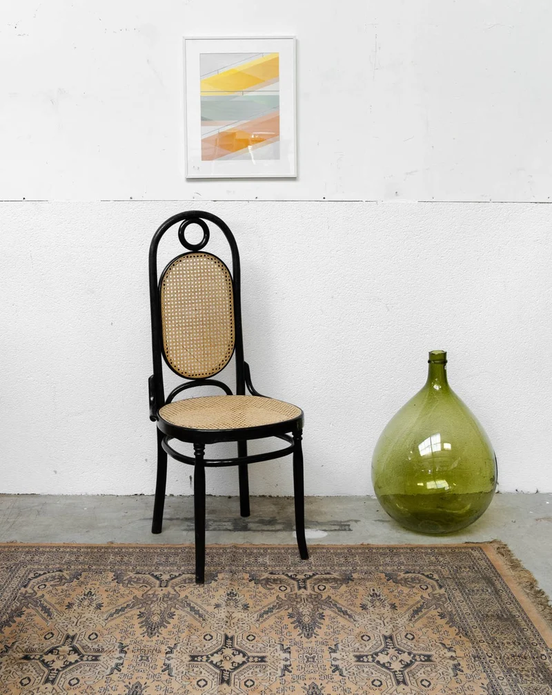 Claude, la chaise cannée en bois N°1244