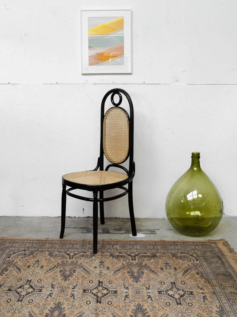 Claude, la chaise cannée en bois N°1244