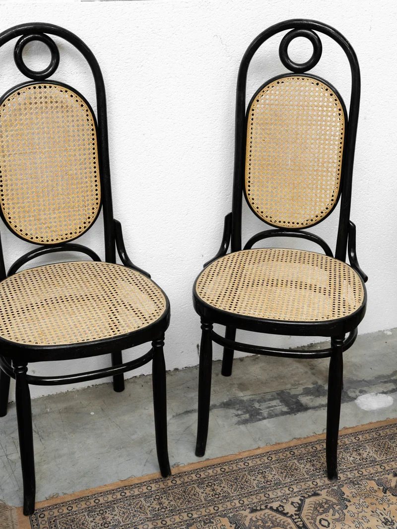 Claude, la chaise cannée en bois N°1244