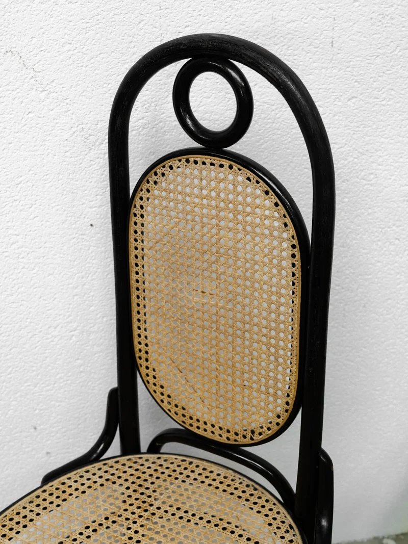 Claude, la chaise cannée en bois N°1244